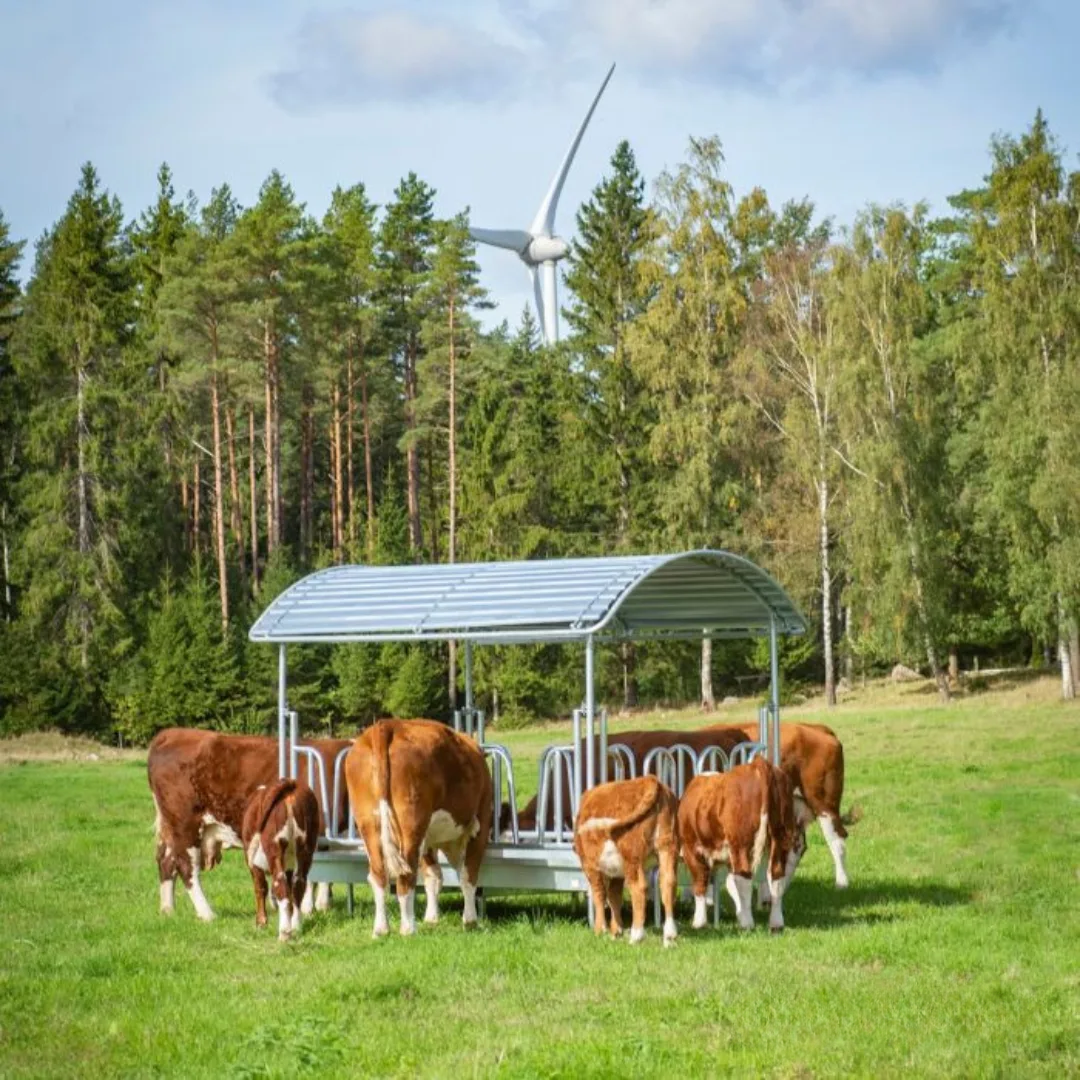 Paśnik łąkowy z zadaszeniem i palisadami  16 stanowiskowy - miniatura 2